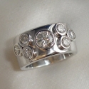 14k-white-diamond-bezel-band1